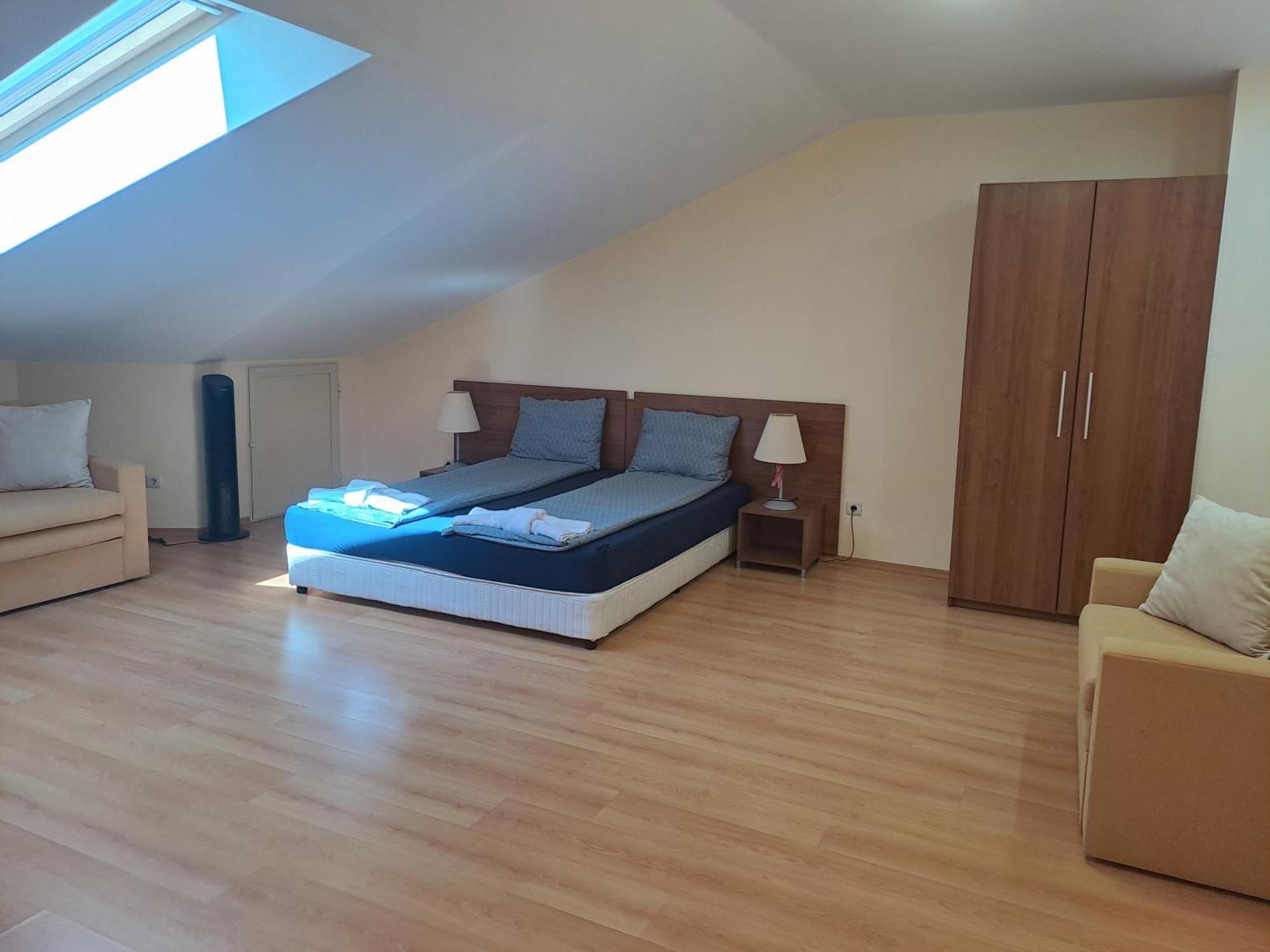 Family Studio 407, Villa Park 波罗维茨 外观 照片