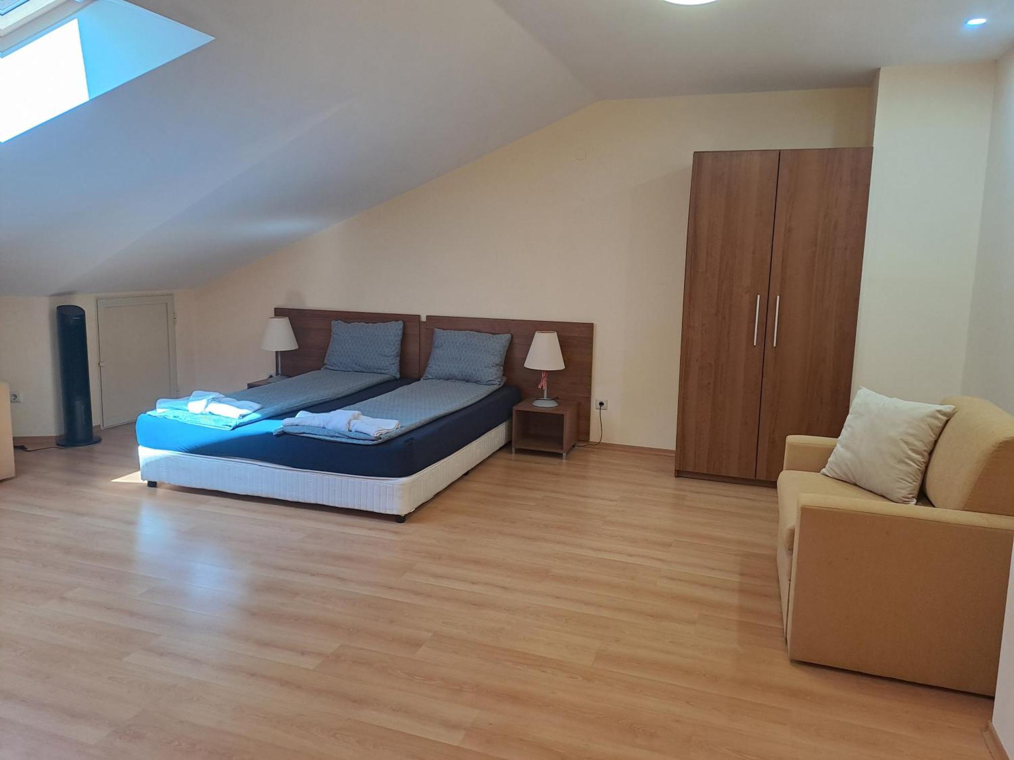 Family Studio 407, Villa Park 波罗维茨 外观 照片